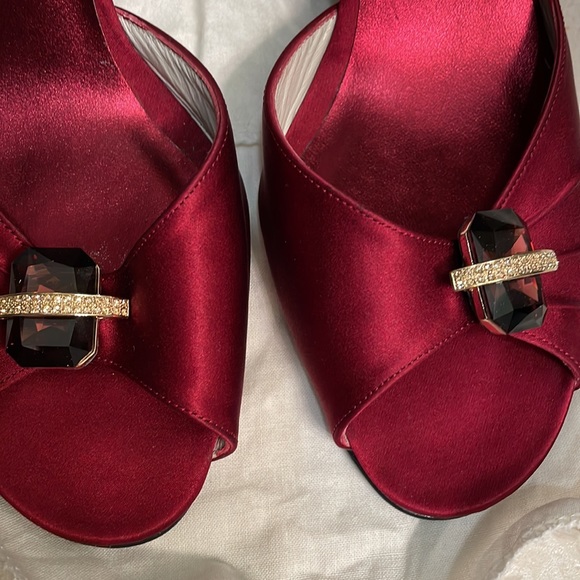 Stuart Weitzman ruby red satin heels - Picture 2 of 6